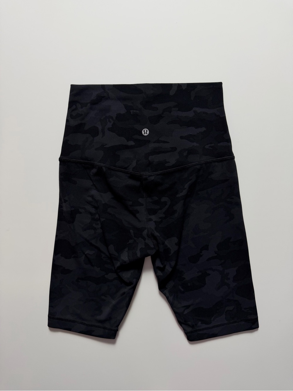 Lululemon Align Super High Rise Shorts 10”, Incognito Camo Multi Grey, Size 6